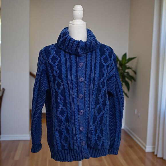 💙 Aran Craft 100% Merino Wool Cable Knit Cardigan | Made in Ireland 💙 - Picture 3 of 6